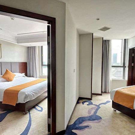 Huzhou Wealth Hotel Εξωτερικό φωτογραφία
