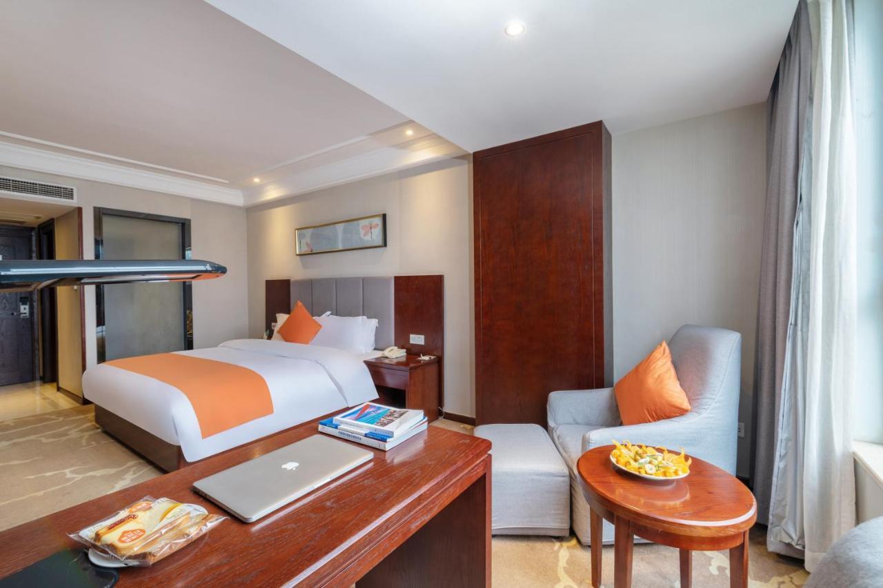 Huzhou Wealth Hotel Εξωτερικό φωτογραφία