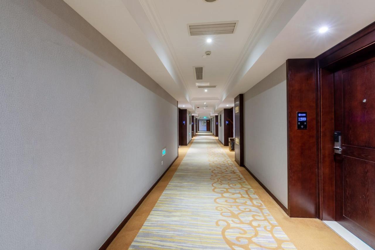 Huzhou Wealth Hotel Εξωτερικό φωτογραφία