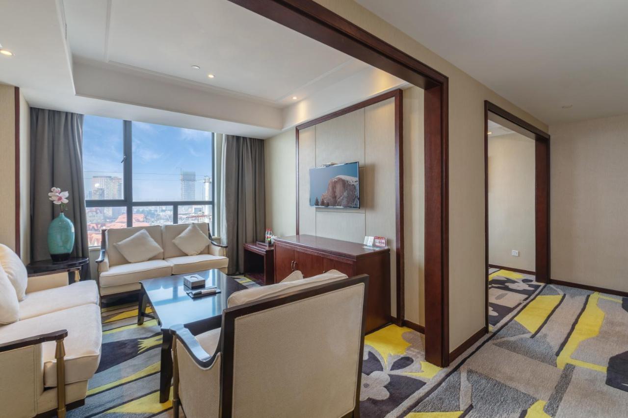 Huzhou Wealth Hotel Εξωτερικό φωτογραφία