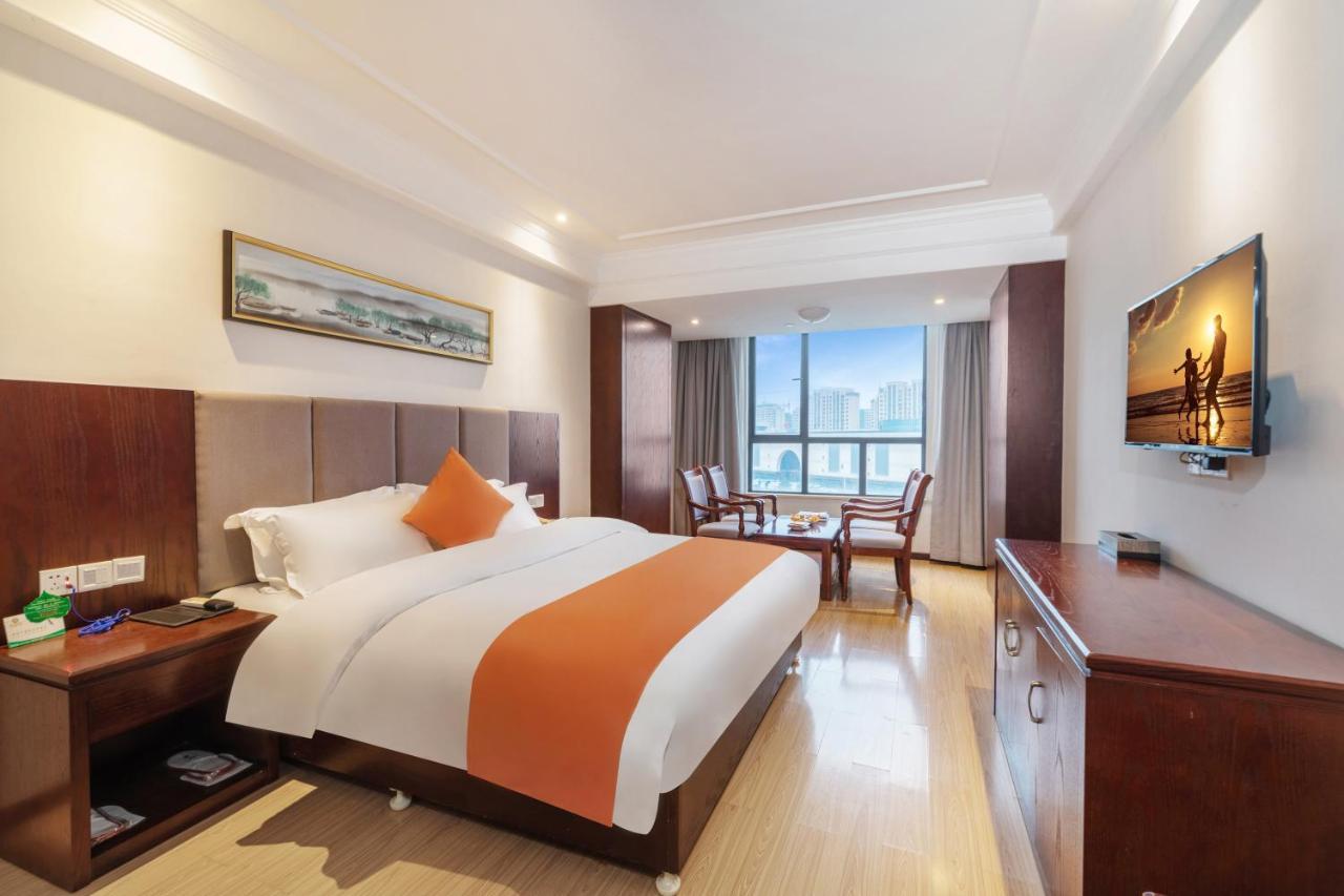 Huzhou Wealth Hotel Εξωτερικό φωτογραφία