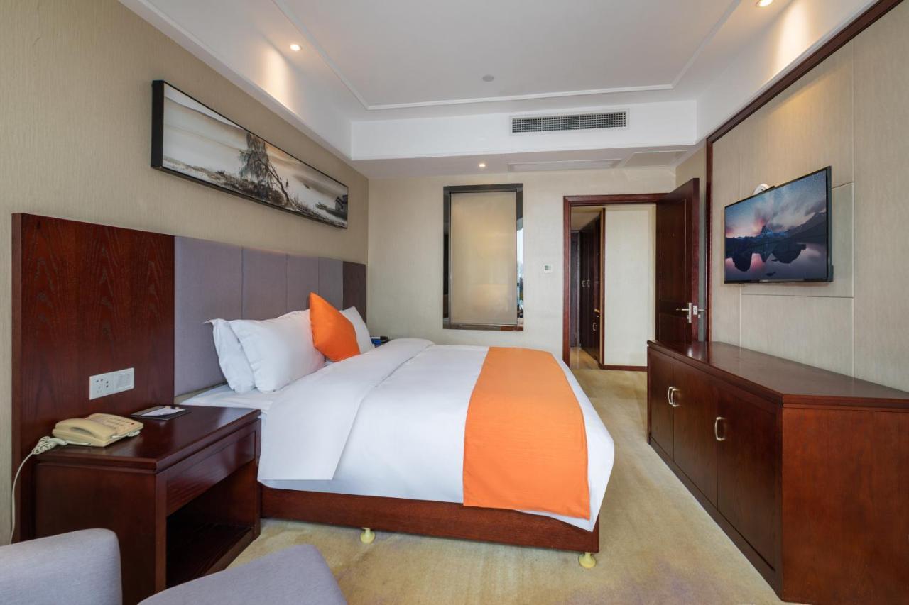 Huzhou Wealth Hotel Εξωτερικό φωτογραφία