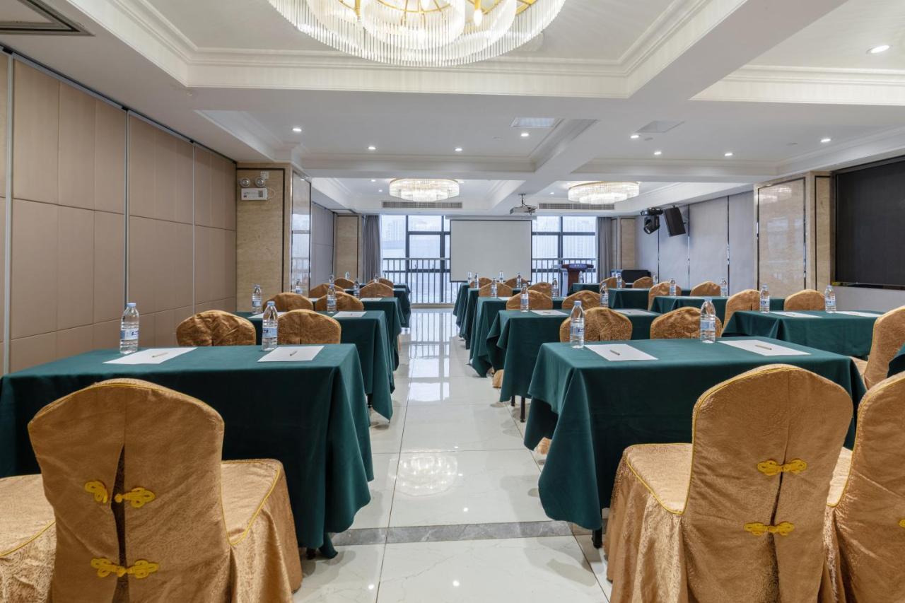 Huzhou Wealth Hotel Εξωτερικό φωτογραφία