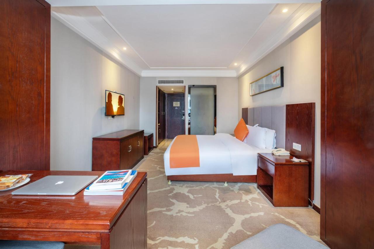 Huzhou Wealth Hotel Εξωτερικό φωτογραφία