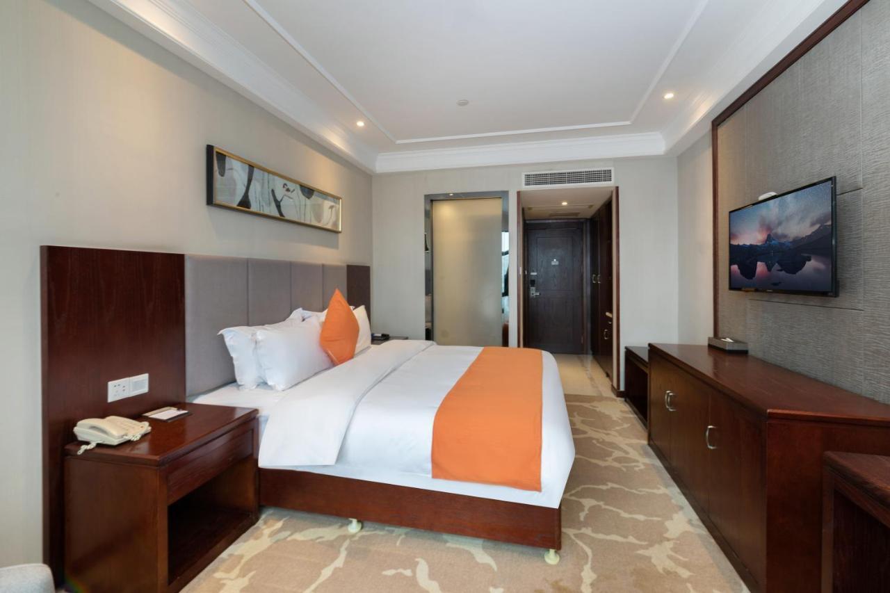 Huzhou Wealth Hotel Εξωτερικό φωτογραφία