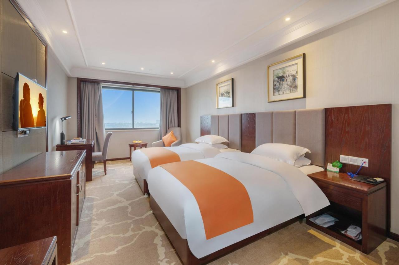 Huzhou Wealth Hotel Εξωτερικό φωτογραφία