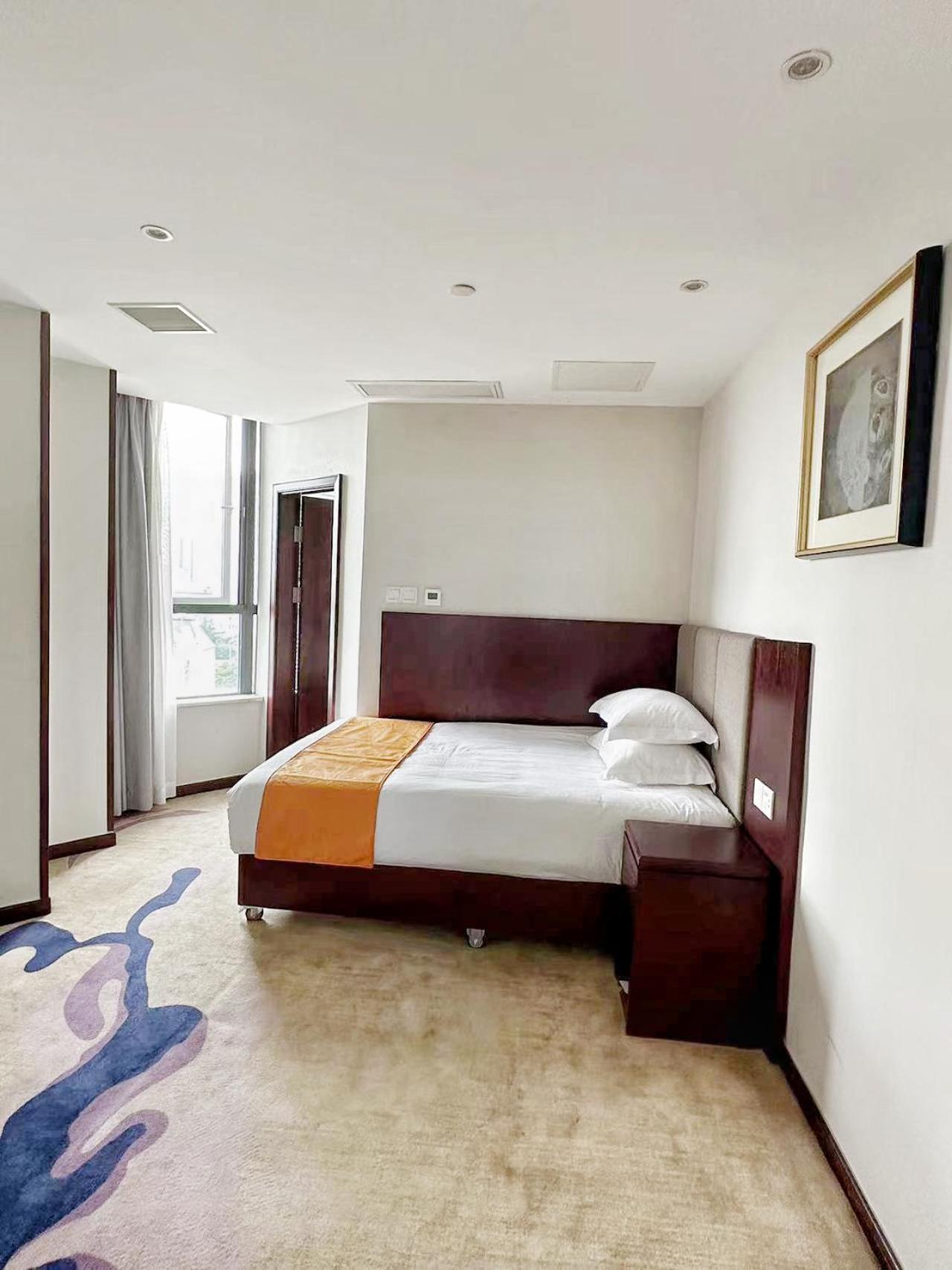 Huzhou Wealth Hotel Εξωτερικό φωτογραφία